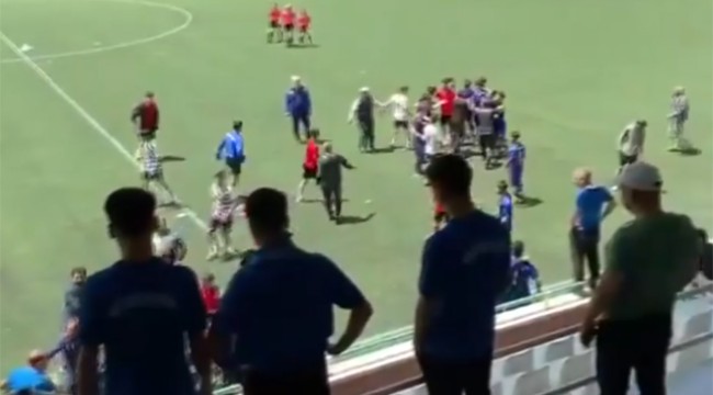 U17 Türkiye Şampiyonası maçında kavga çıktı