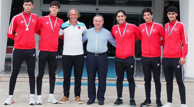 Avrupa Şampiyonu sporculara Alim'den ödül