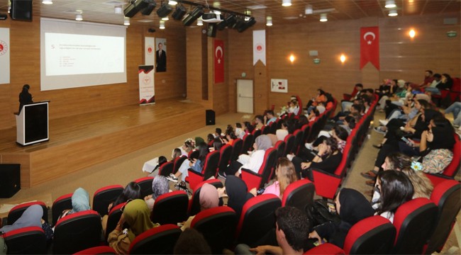 Rize'de Kâtiplere Teknoloji ve İnternet Bağımlılığı eğitimi