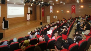 Rize'de Kâtiplere Teknoloji ve İnternet Bağımlılığı eğitimi