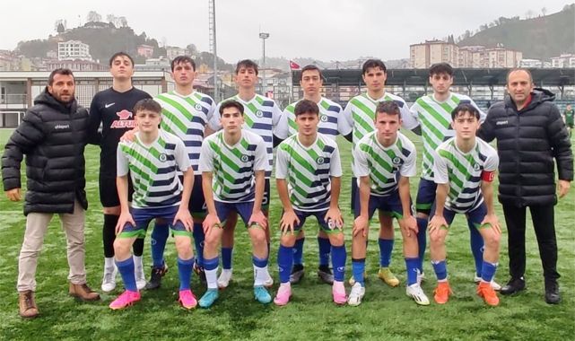 Rize Belediyespor U17 Veliköyspor'u 2-0 ile geçti