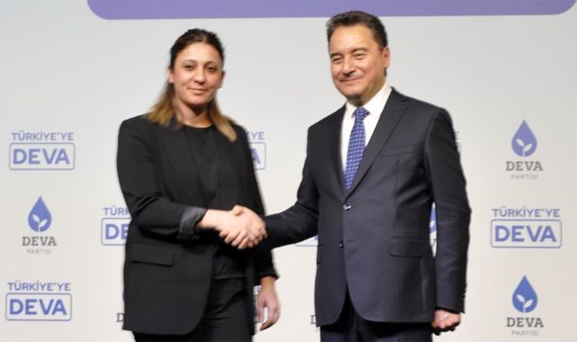 DEVA Partisi'nin Rize Belediye Başkan adayı Pınar Kuk